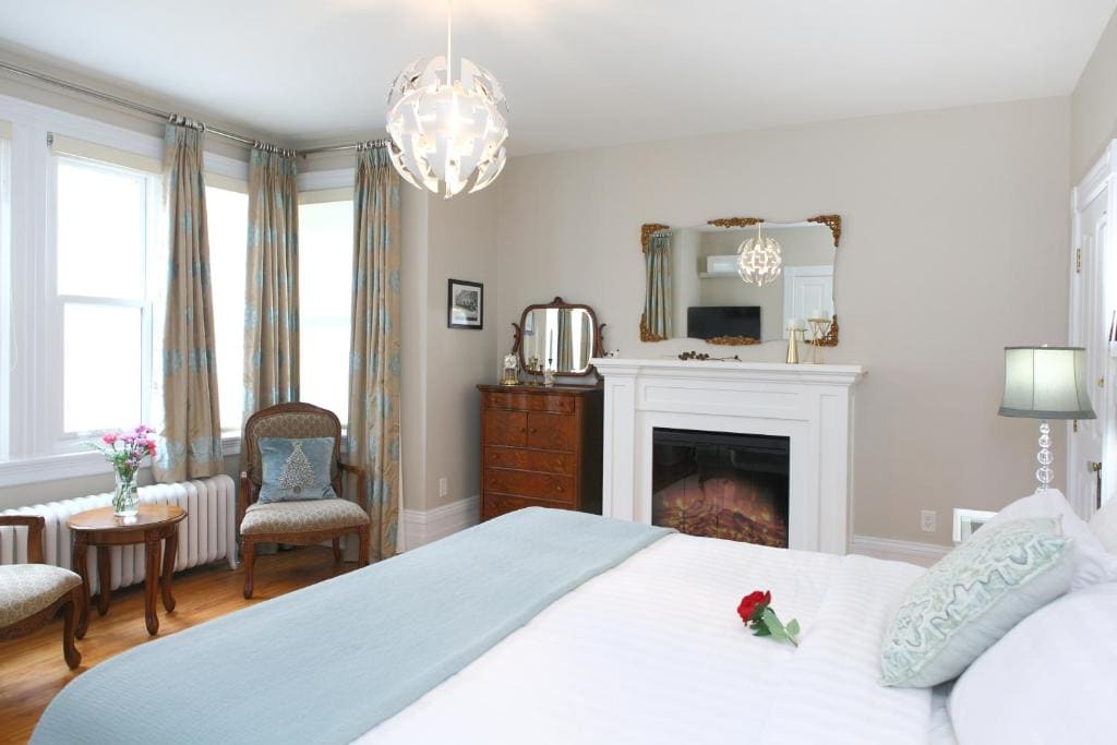 King Suite room - Image 3