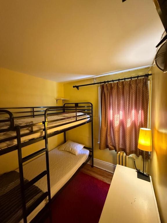 Budget Twin Room room - Image 3
