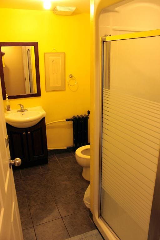 Single Bed in 10-Bed Dormitory Room room - Image 3