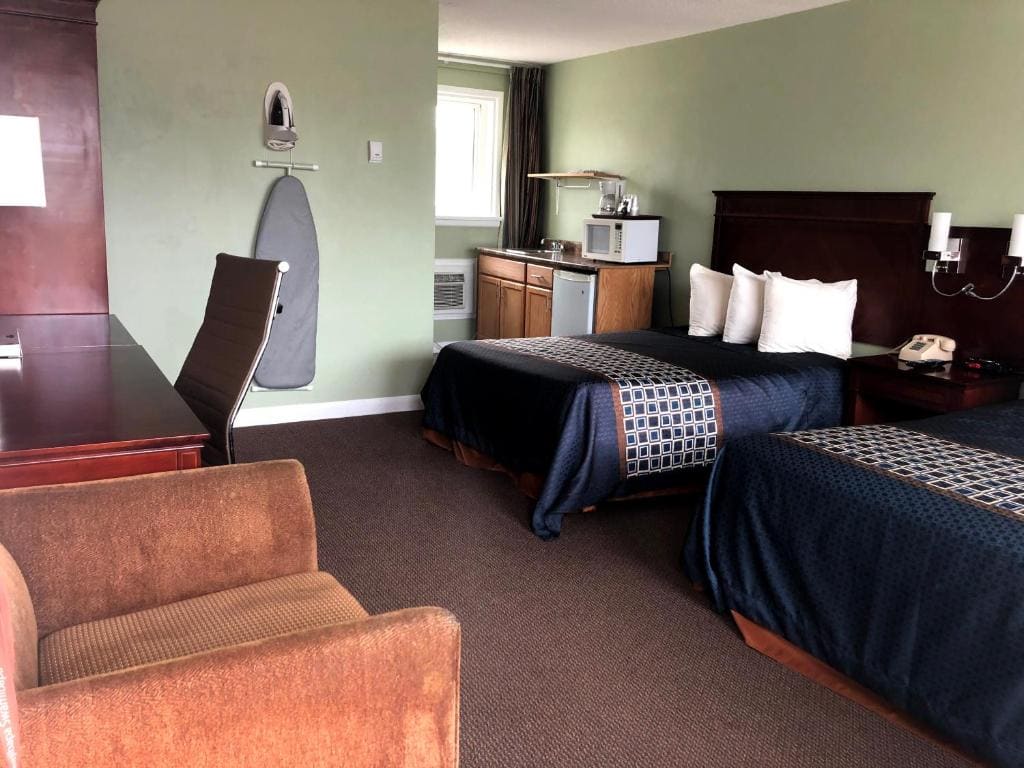 Deluxe Queen Room room - Image 2