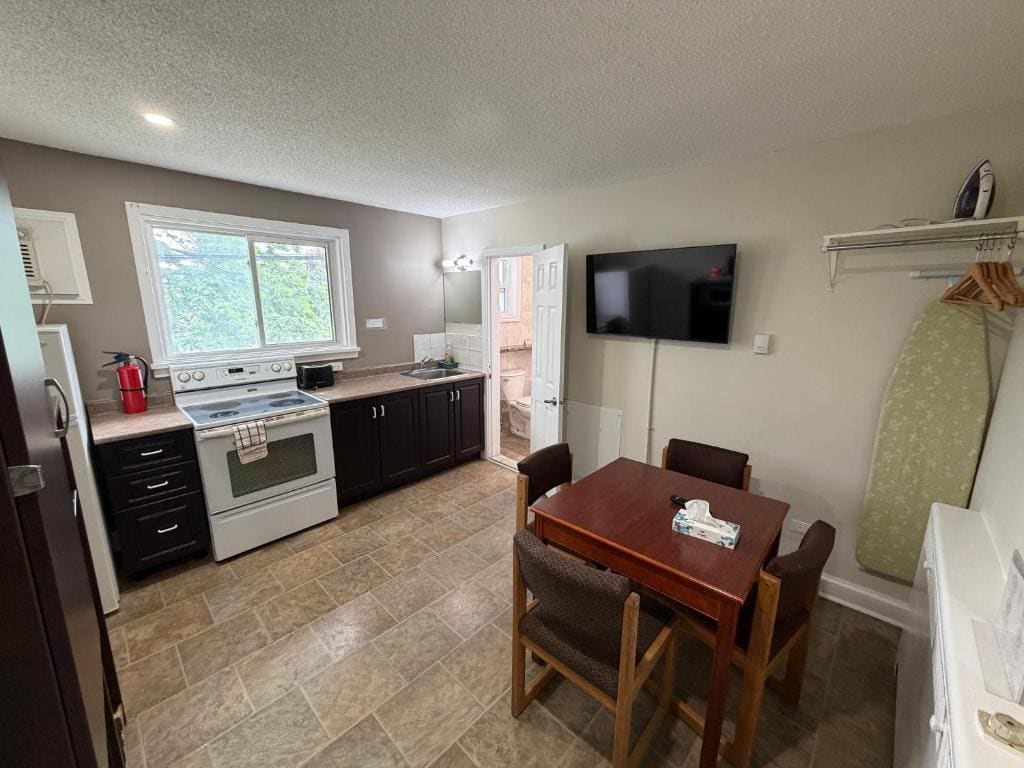 Queen Studio room - Image 1