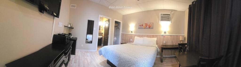 Classic Double Room with Sea View room - Image 3