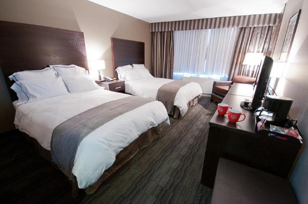 Double Room with Two Double Beds - Non-Smoking room - Image 2