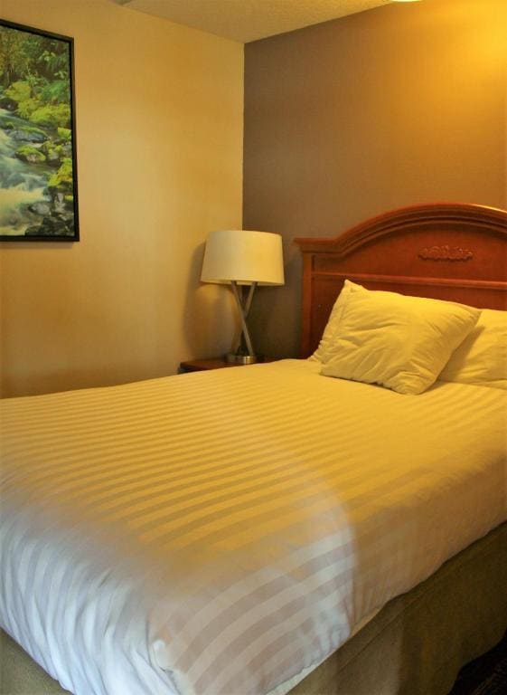 Two Bedroom Suite with Ocean View - Non-Smoking room - Image 2