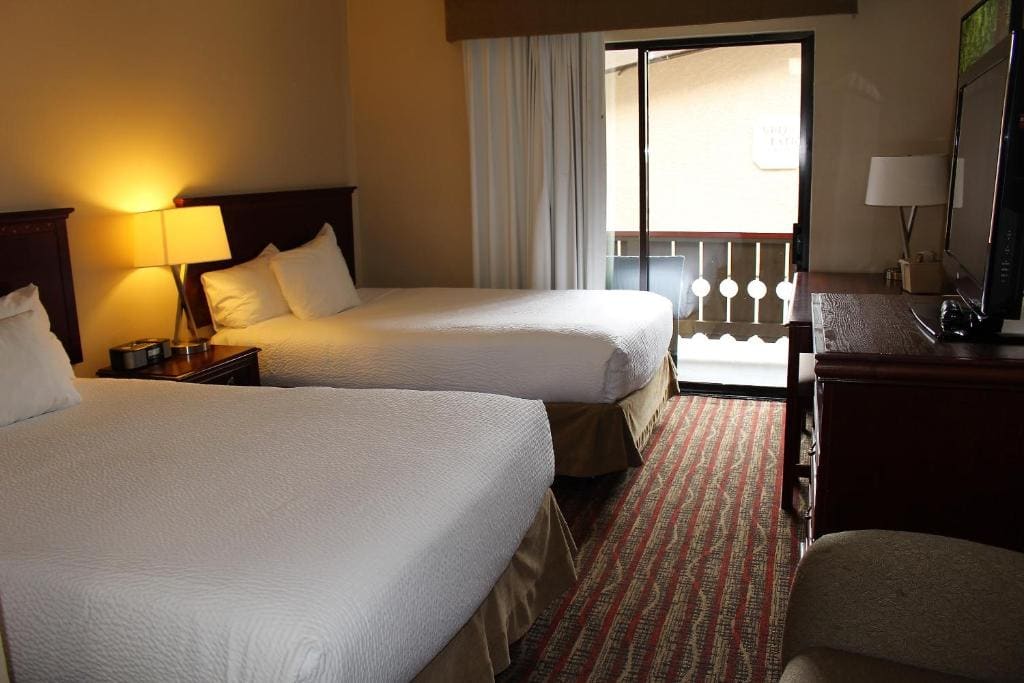 Double Room with Two Double Beds - Non-Smoking room - Image 1