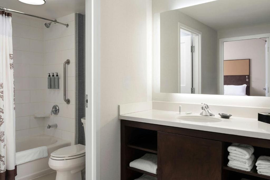 One-Bedroom Queen Suite with Sofa Bed room - Image 2