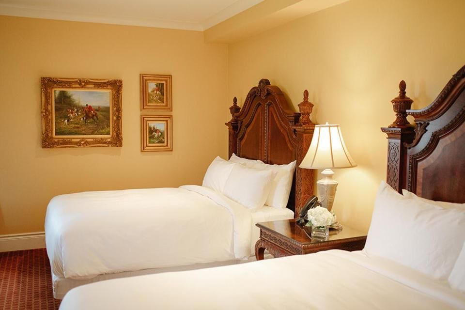 Premier Room, 2 Queen Beds room - Image 1