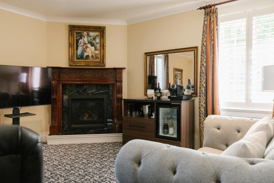Superior Room, 2 Queen Beds room - Image 1