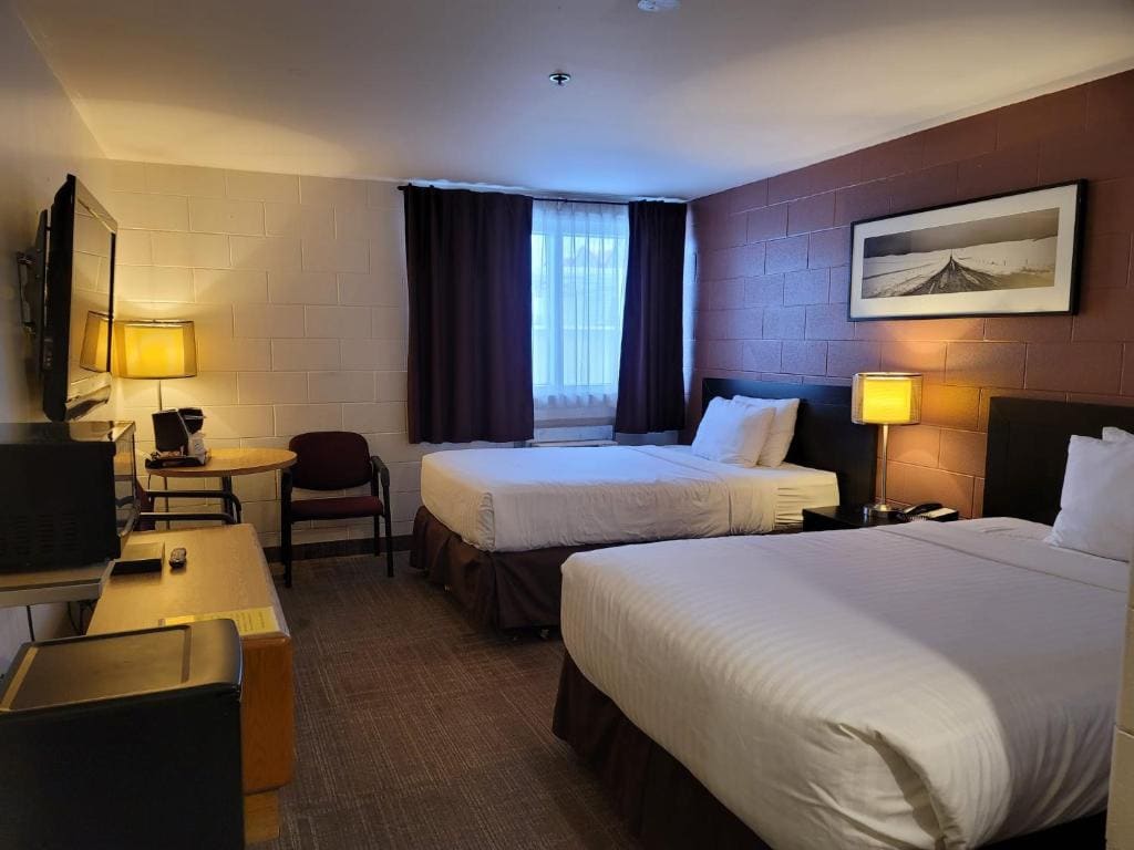 Standard Queen Room - Pet Friendly room - Image 1