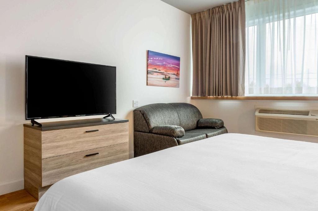 Standard King Room - Non-Smoking room - Image 2