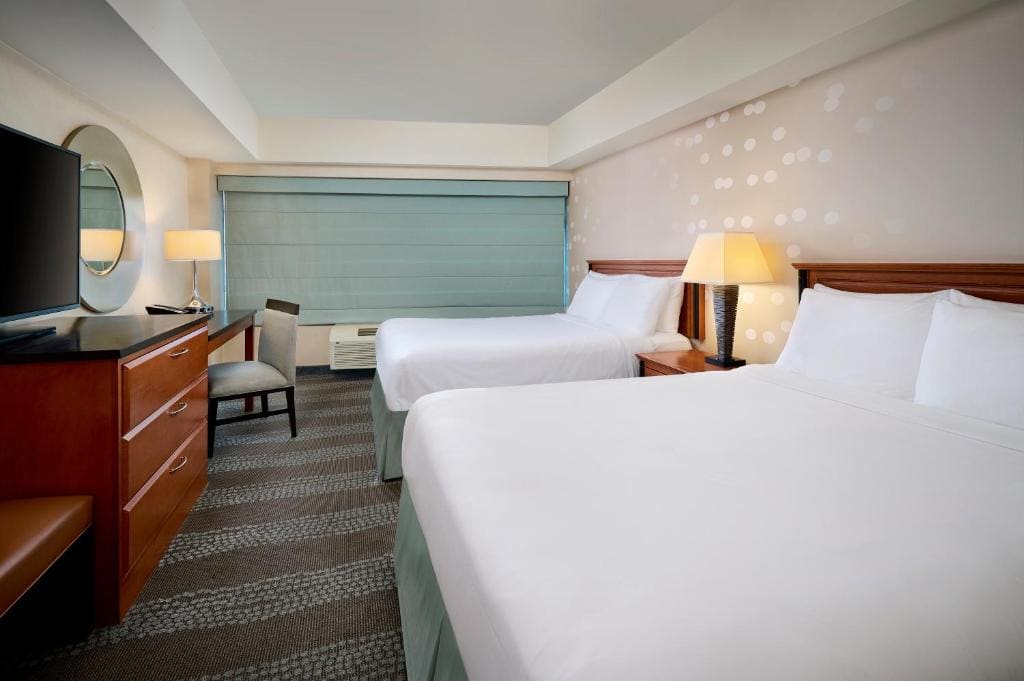 Standard Room with Two Queen Beds room - Image 1