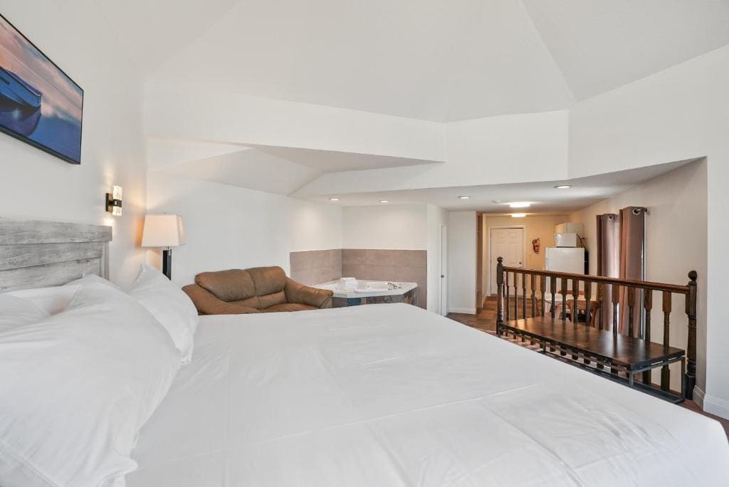 Deluxe King Room room - Image 1
