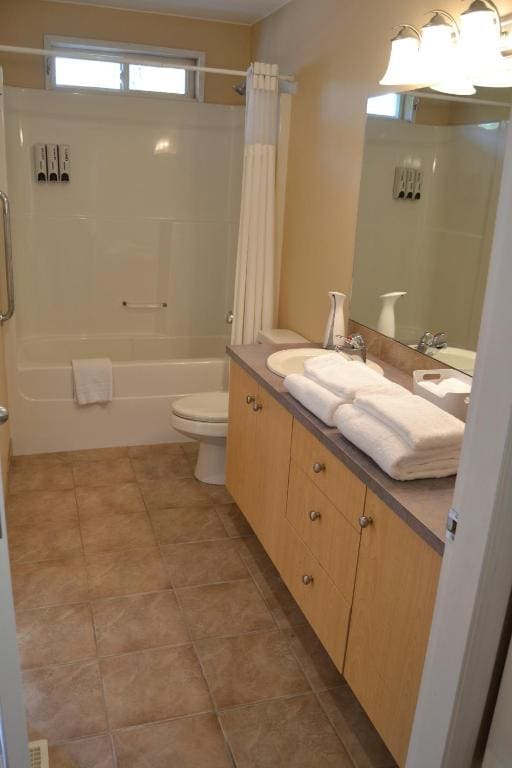 King Room with Balcony room - Image 2