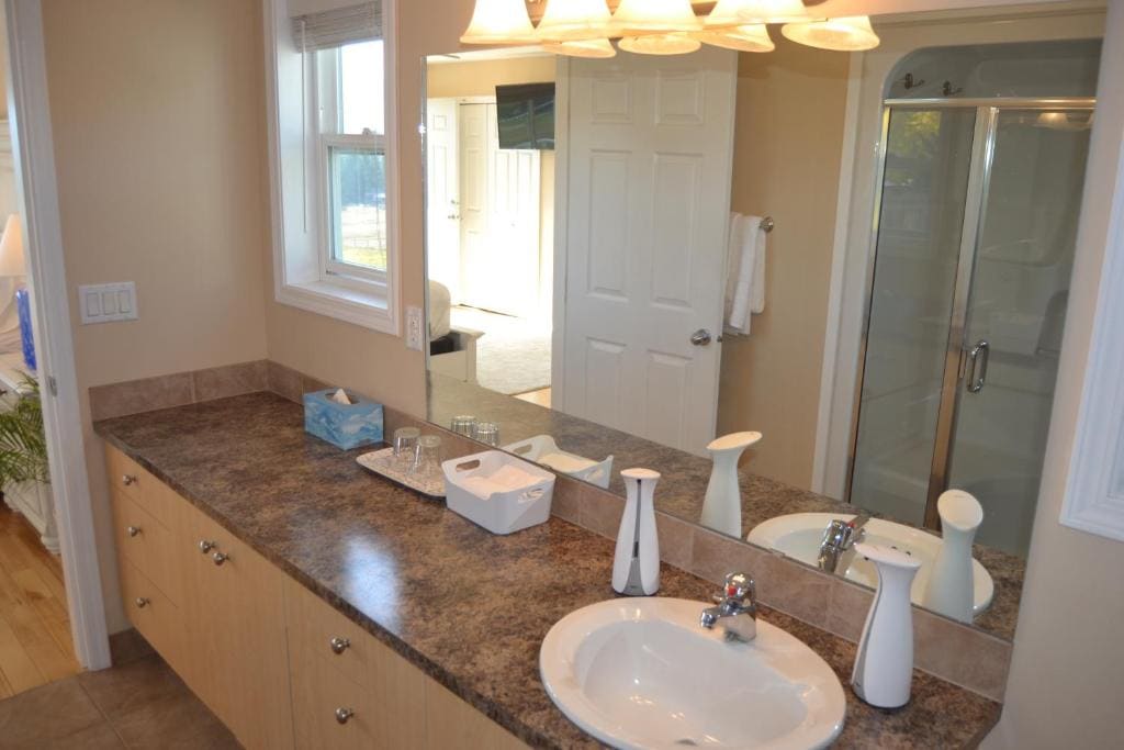 King Room with Mountain View room - Image 3