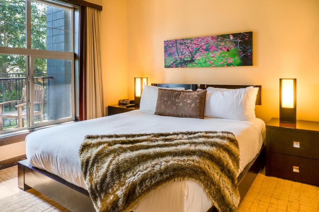One-Bedroom Suite room - Image 2