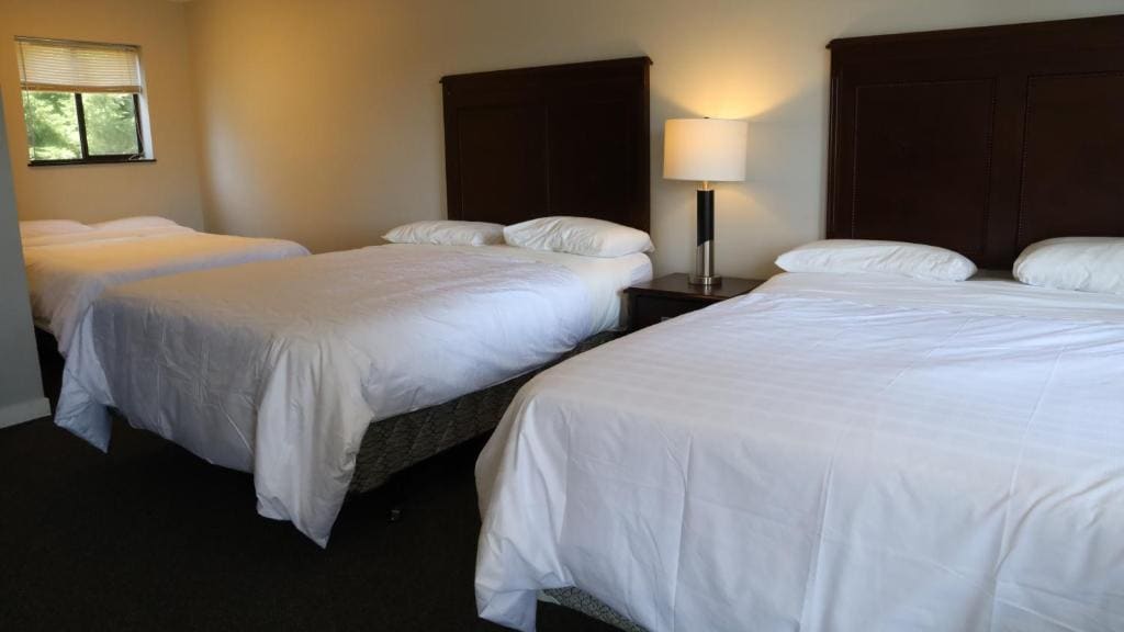 Family Room room - Image 1