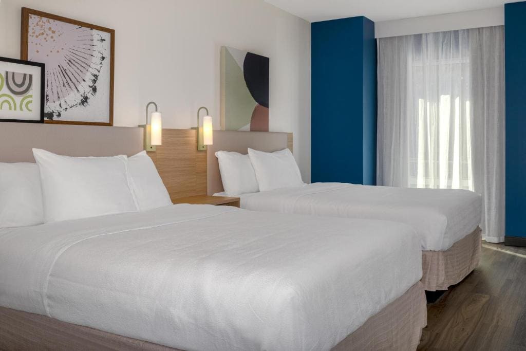 Queen Room with Two Queen Beds and Mobility Accessible Tub room - Image 1