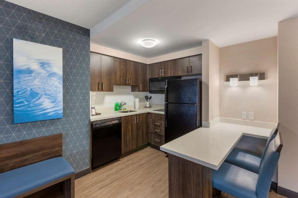 King Suite with Kitchen room - Image 1