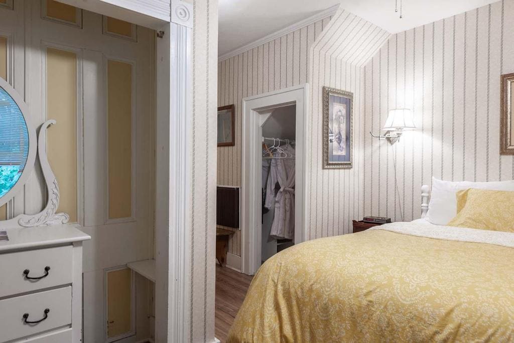 Standard Double Room with Fan room - Image 1
