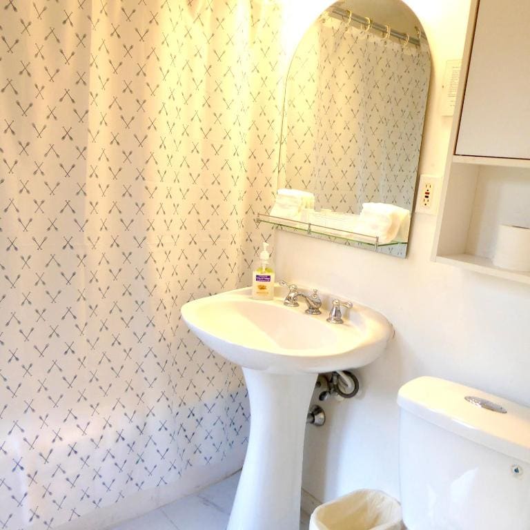 Small Double Room room - Image 3