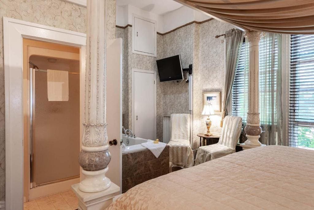 King Suite room - Image 1