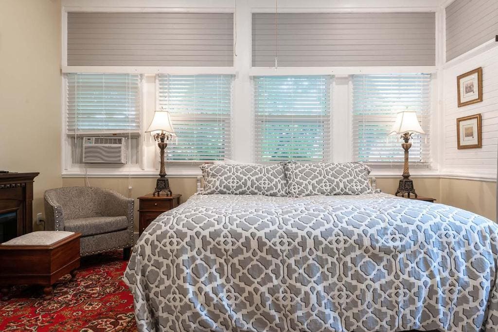 King Suite room - Image 3