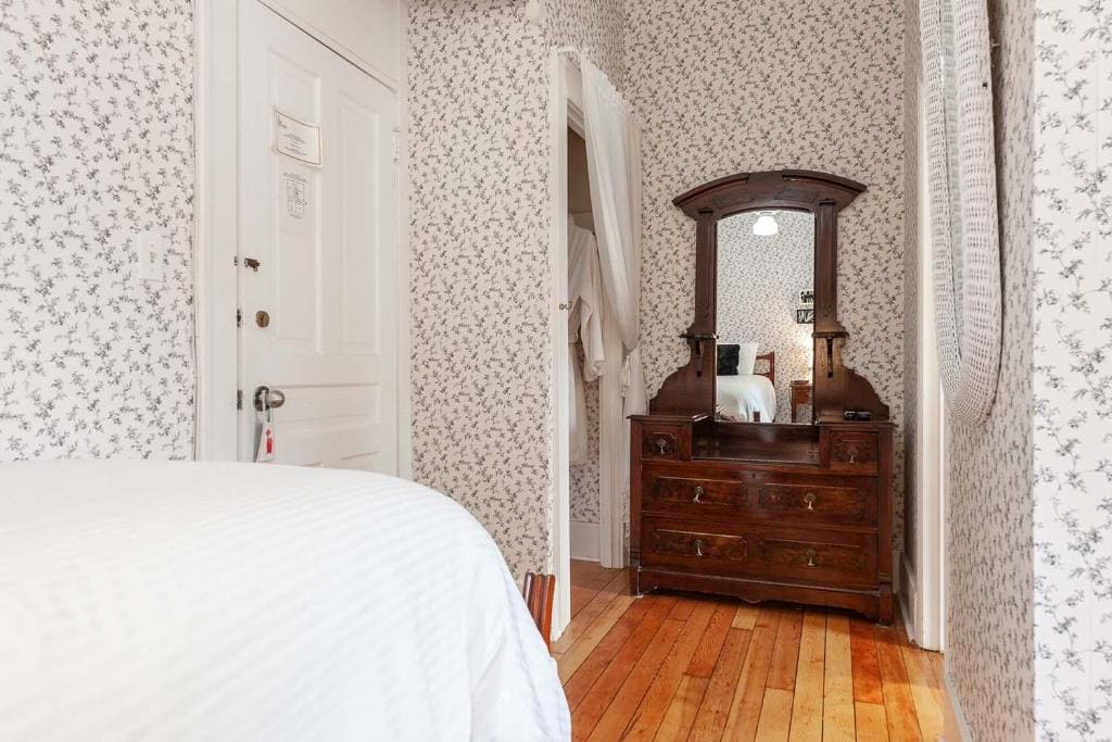 Deluxe Twin Room room - Image 1