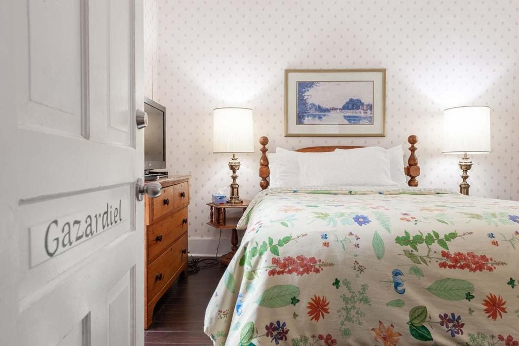 Standard Queen Room room - Image 1