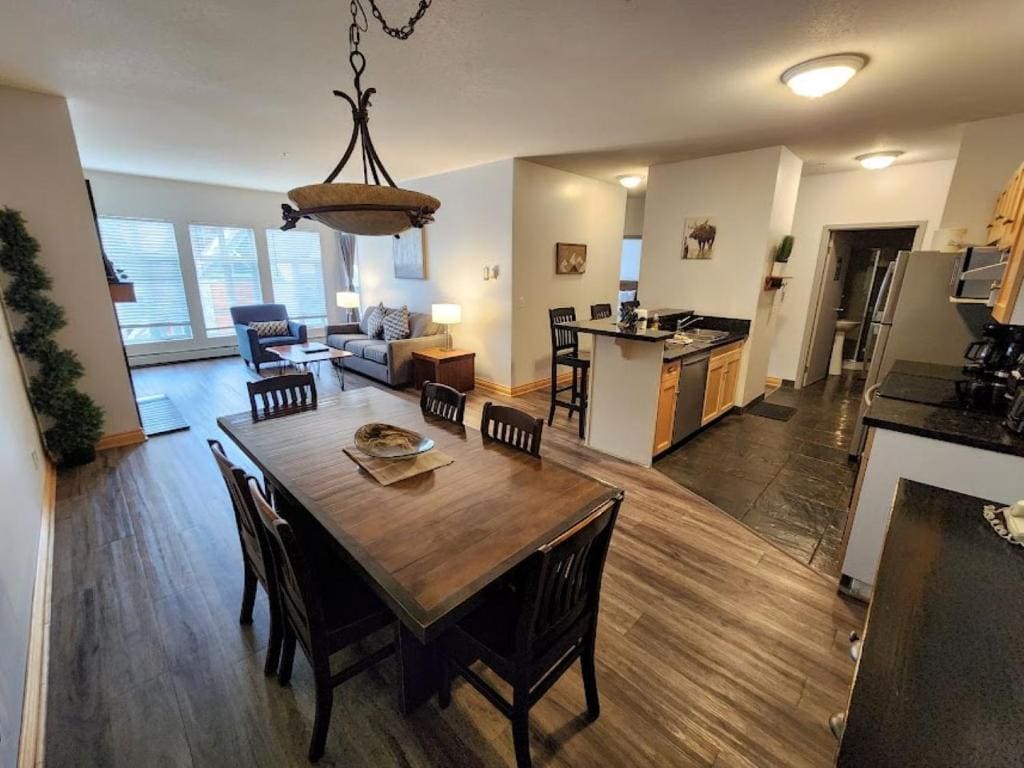 Luxury Two-Bedroom Suite with Balcony room - Image 2