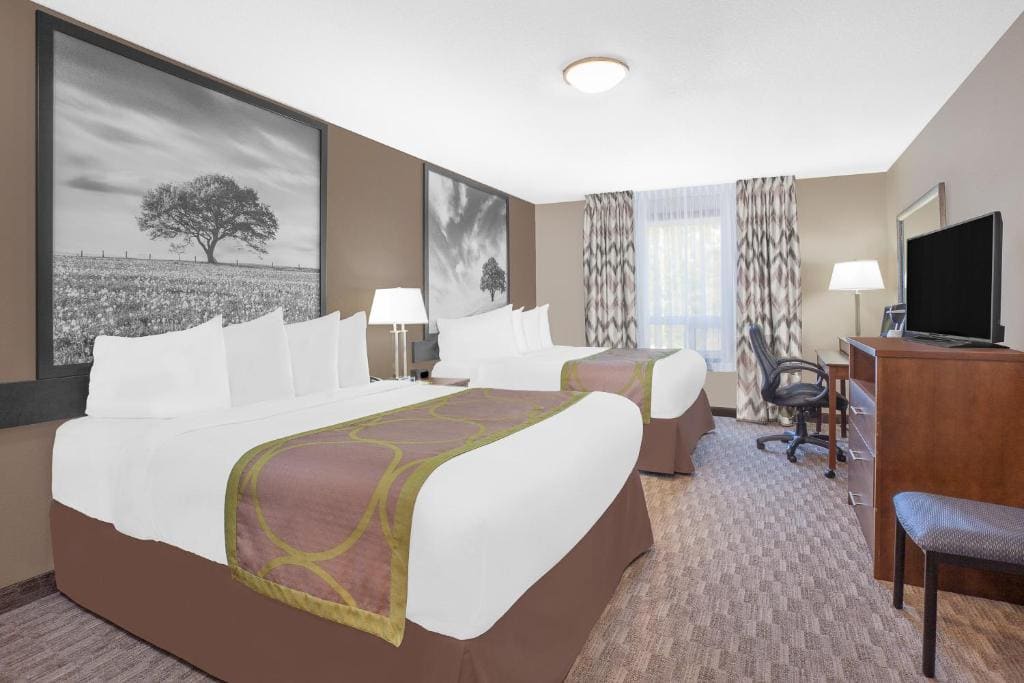 Business King Room - Non-Smoking room - Image 1