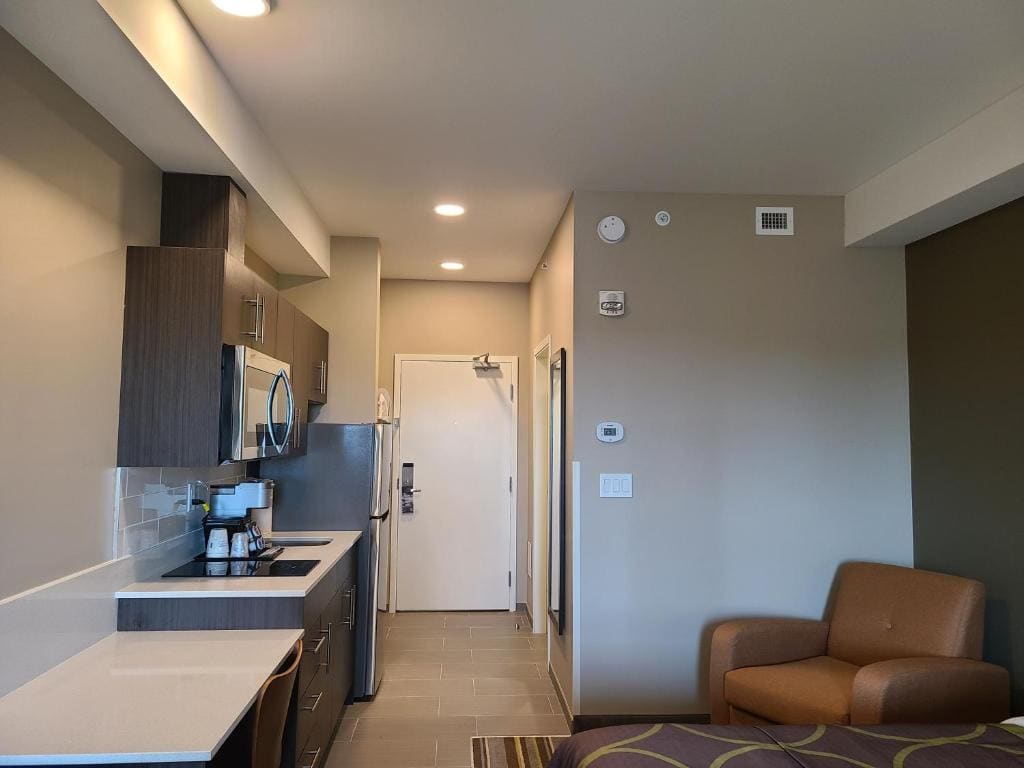 Studio Suite with Two Queen Beds - Non-Smoking room - Image 3