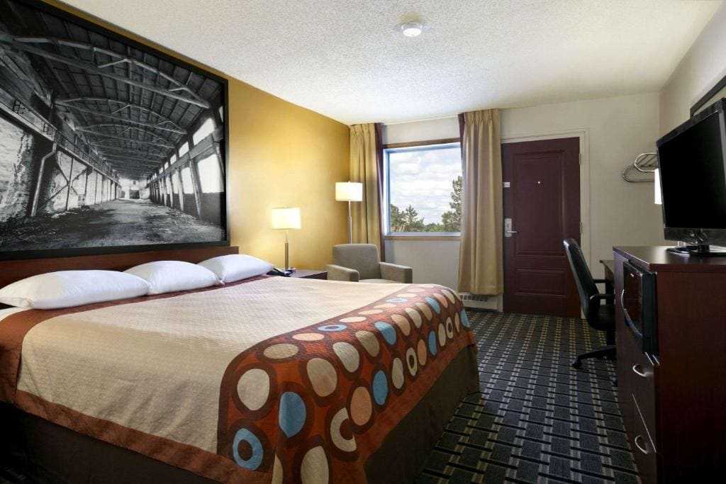 Double Room with Two Double Beds - Smoking room - Image 1