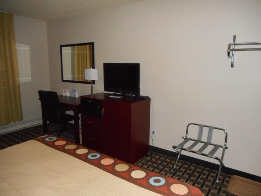 King Room - Non-Smoking room - Image 1