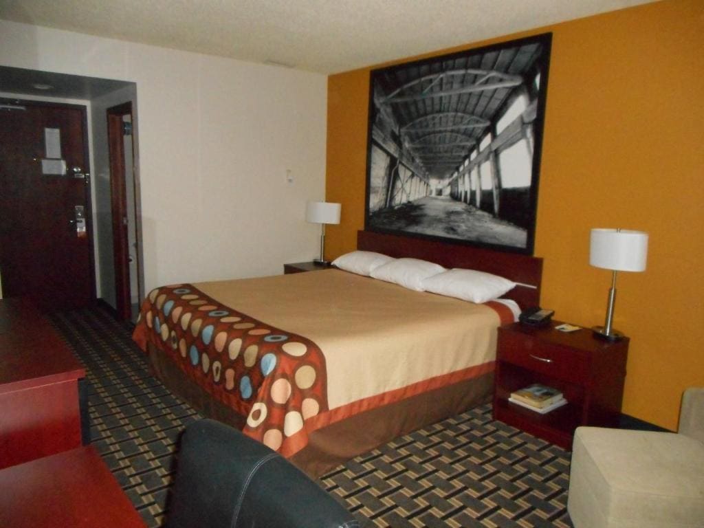 King Room - Non-Smoking room - Image 2