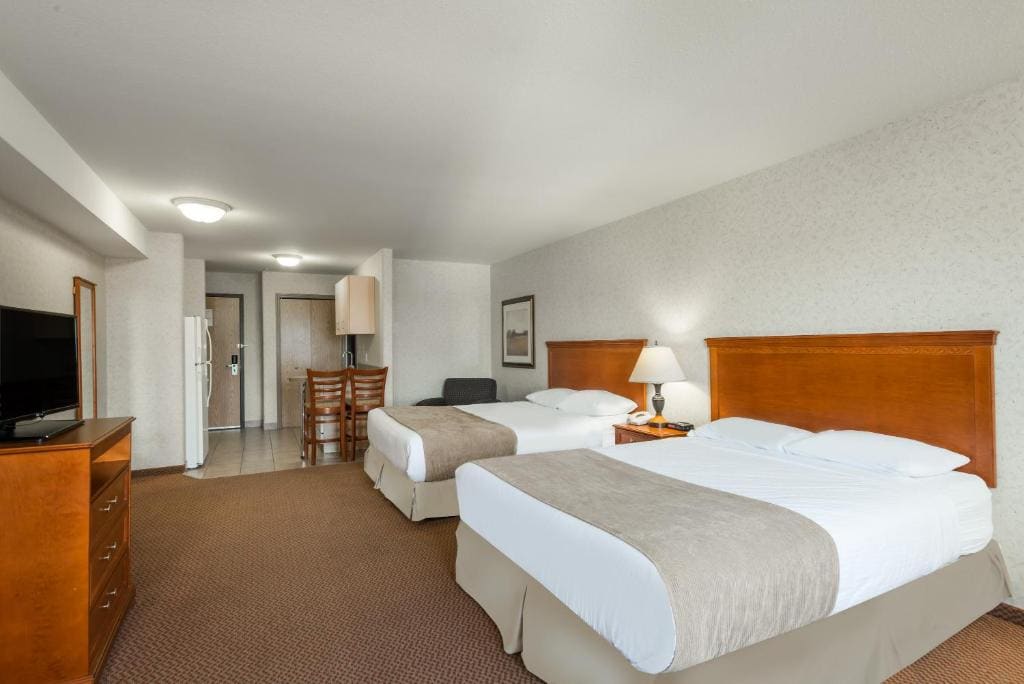 Standard Queen Room with Two Queen Beds - Non-Smoking room - Image 1