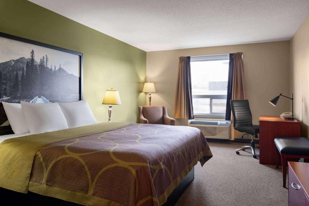 King Room - Non-Smoking room - Image 1