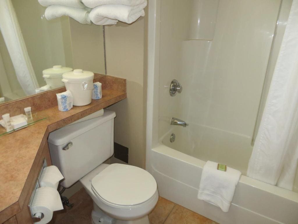 Double Room with Two Double Beds - Non-Smoking room - Image 3