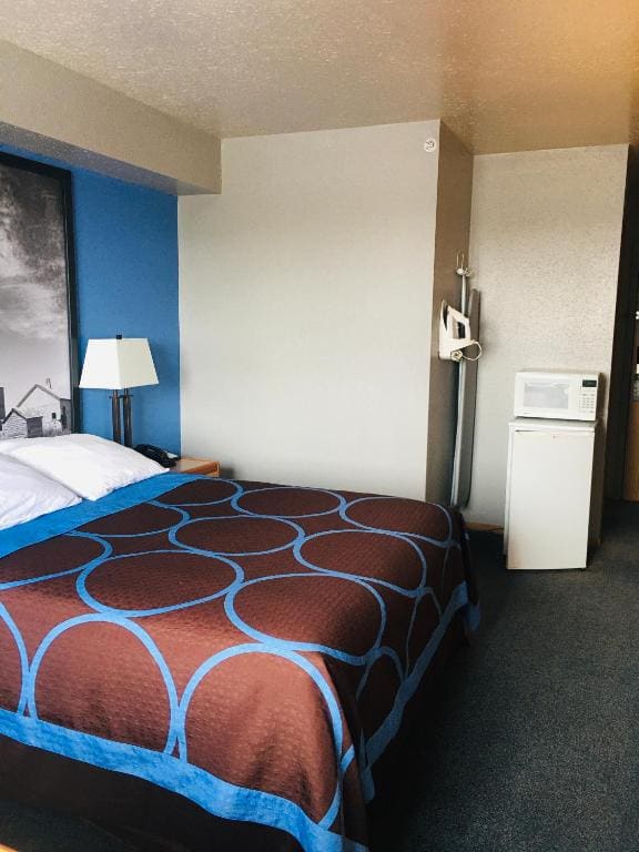 Queen Room - Disability Access/Non-Smoking room - Image 1