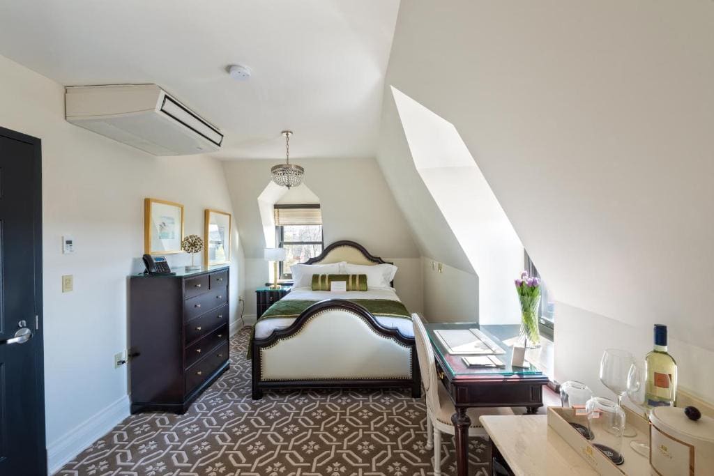 Queen Room room - Image 2