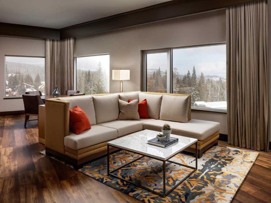 King Room with Mountain View room - Image 2