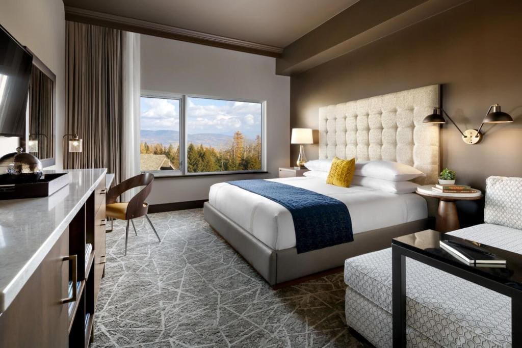 Deluxe King Room with Inland View room - Image 1