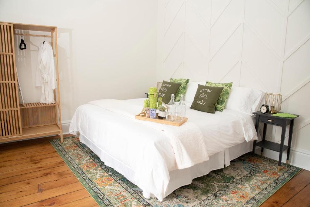 Deluxe King Suite room - Image 2