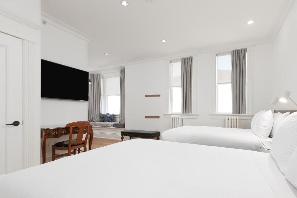 Legacy Two Double Beds (Private Bathroom) room - Image 1