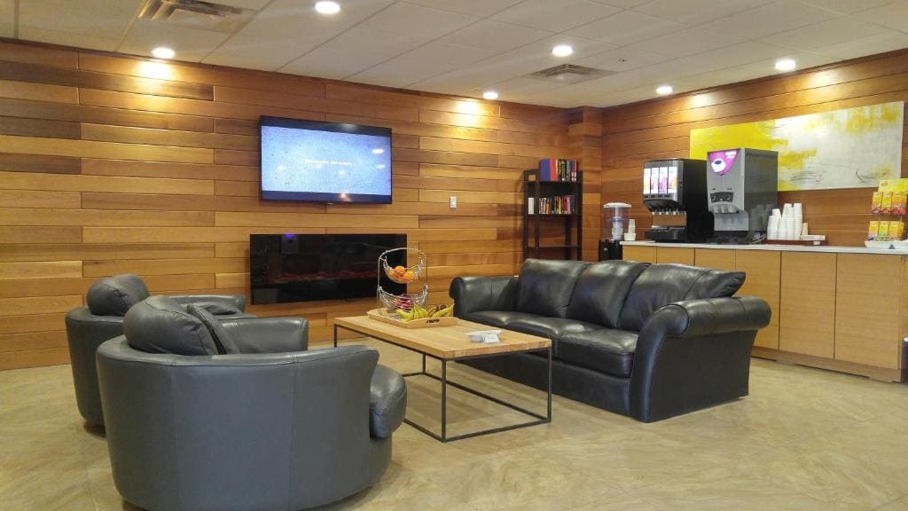 King Suite room - Image 3