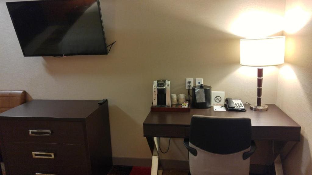 King Suite room - Image 2