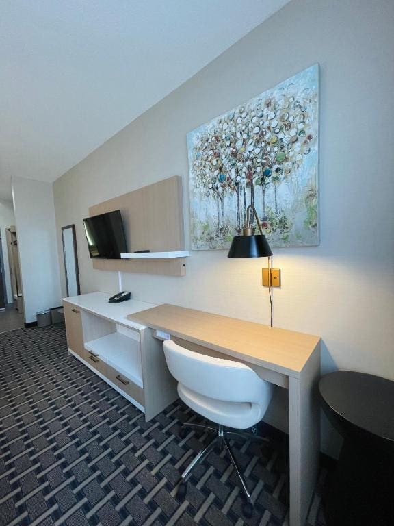 Business Premium King Room - Non-Smoking room - Image 1