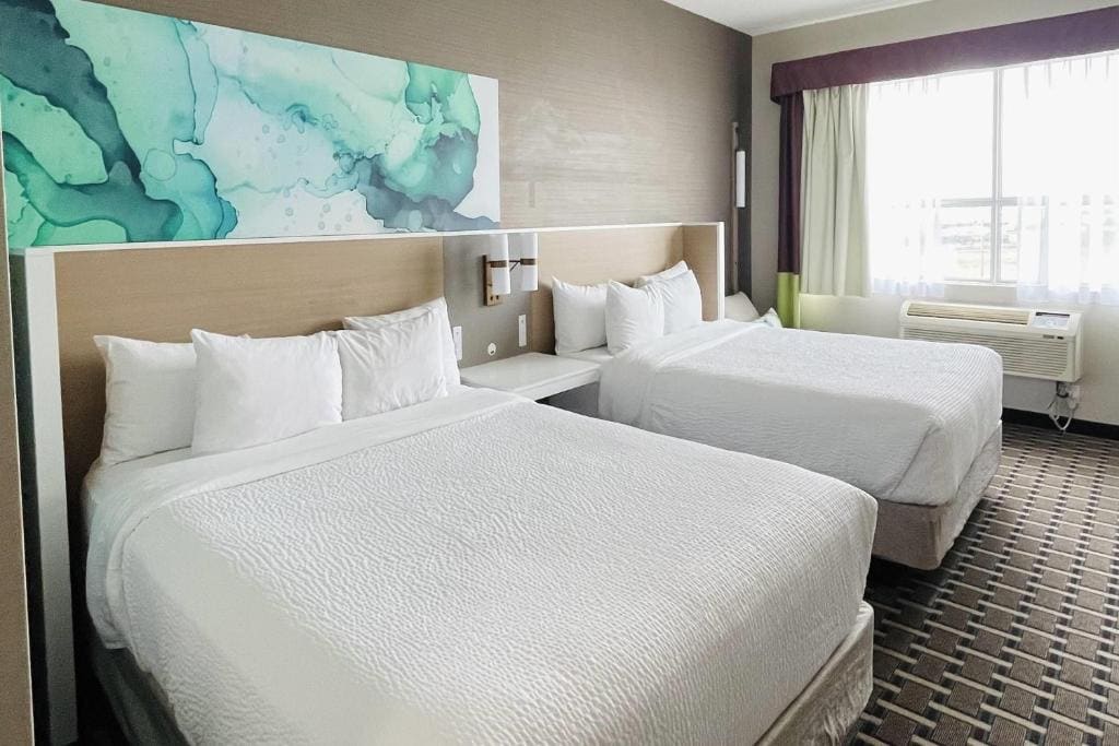 Business Premium Queen Room - Non-Smoking room - Image 1