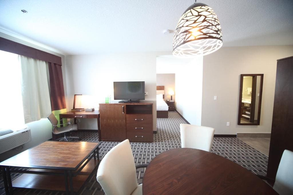 Junior King Suite room - Image 2