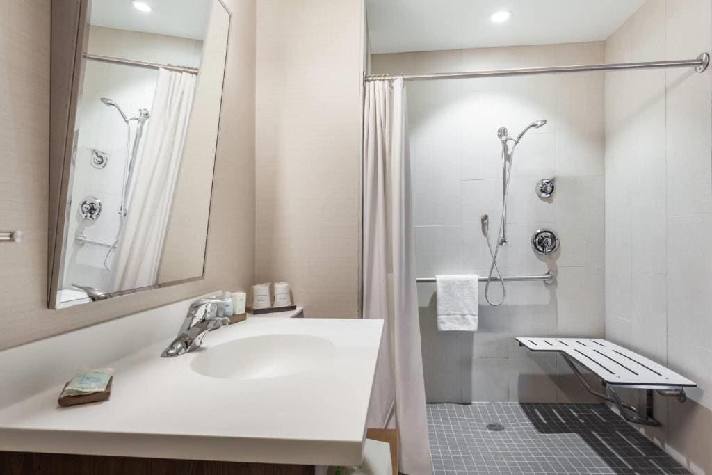 King Room - Disability Access room - Image 1