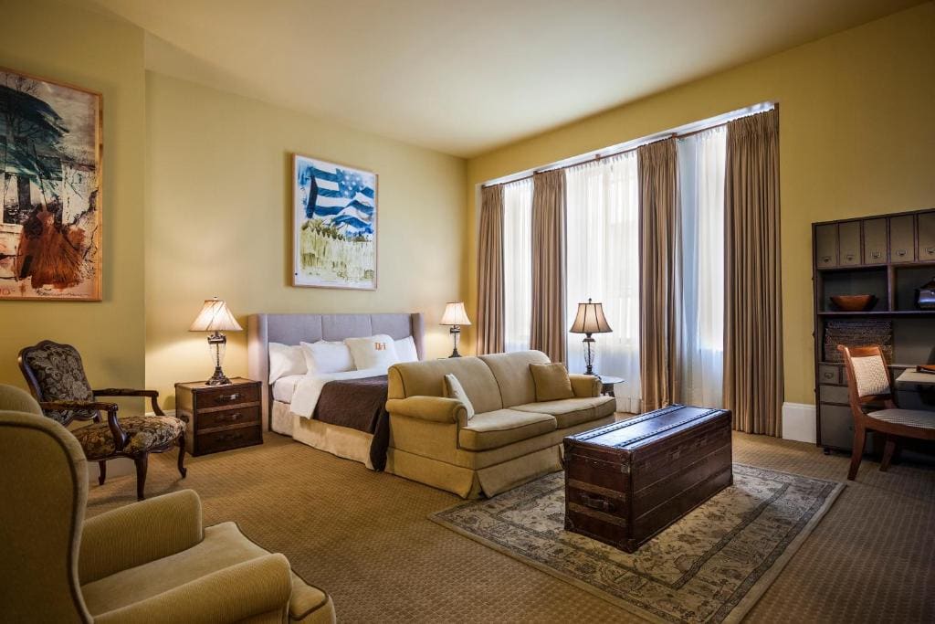 Executive Suite room - Image 1